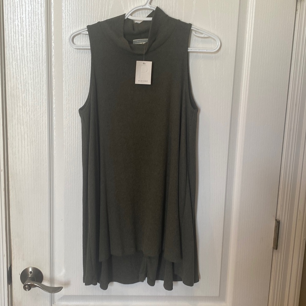 Pleione mock turtleneck Sz M sleeveless flare body top NWT